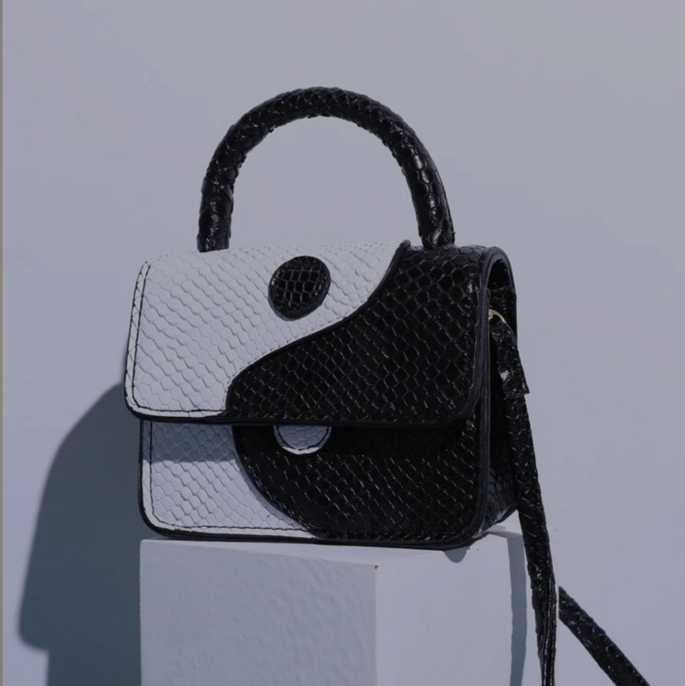 ☯️ Crossbody bag ☯️